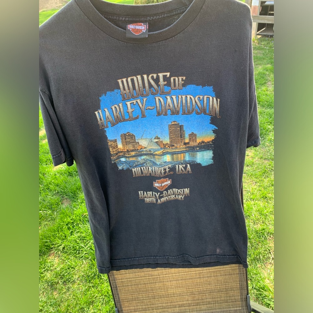 Harley-Davidson T-Shirt House of Harley Graphics Design good condition